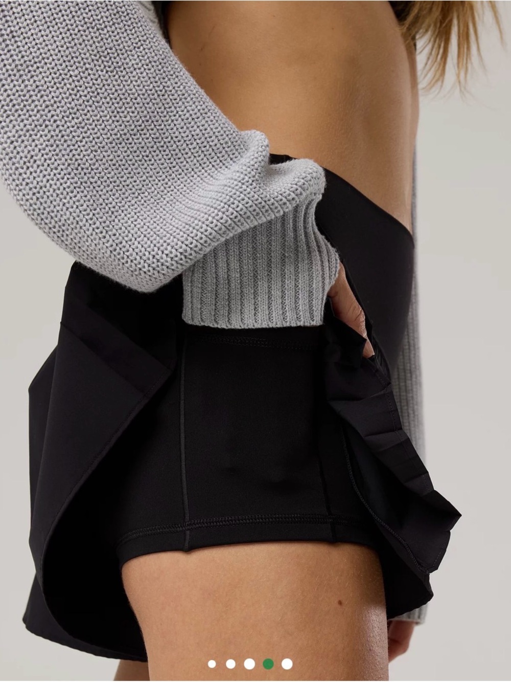 OFFLINE by Aerie Real Me Pleated Flowy Shorts Black Size Medium - Picture 5 of 6